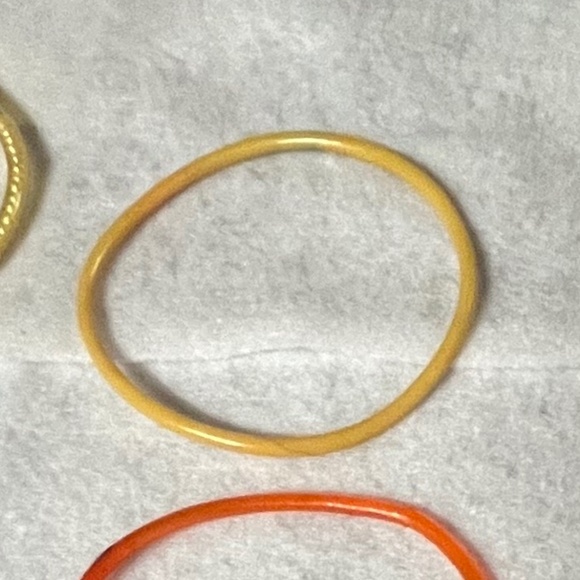 Vintage 80's Rubber/Jelly Bracelets: Set of 7 - Picture 4 of 7